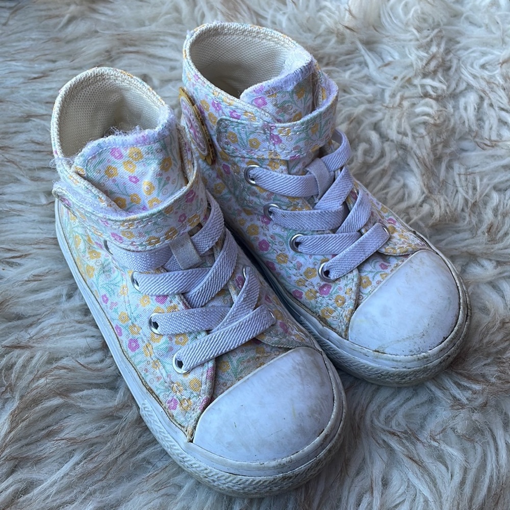 Converse Kids Sneakers - White with Floral Pattern - Picture 5 of 8